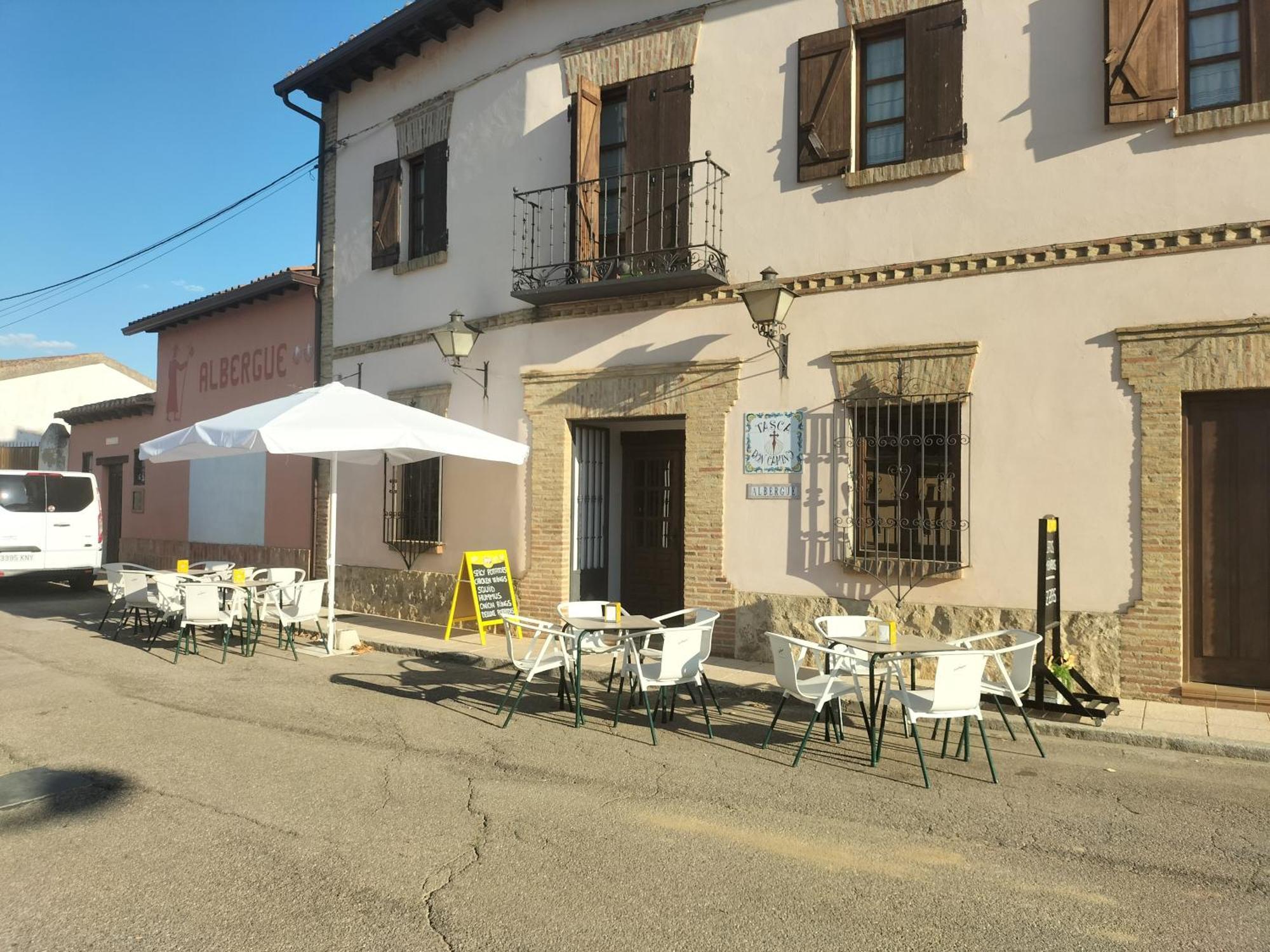 Don Camino Low Cost Villalcazar de Sirga Bagian luar foto